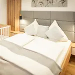 Traumferienhaus Xxl Ortner 度假居 *